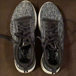 Women’s Under Armour Lightening 2 shoes